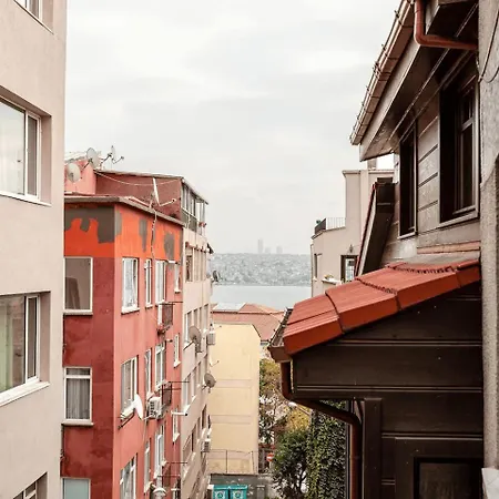 Cozy 2-bedroom Стамбул